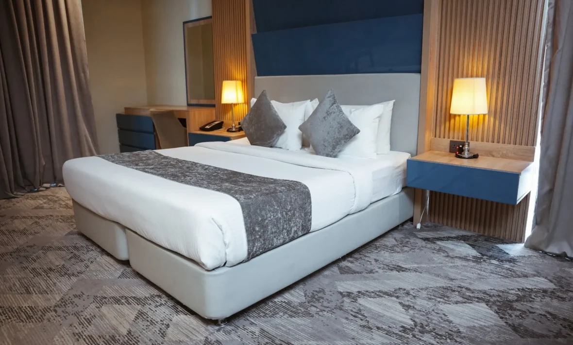 Executive Studio Suite – Garden View (King Bed)