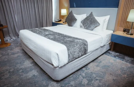 Standard Room (King Bed / Twin Bed)